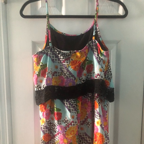 Women’s Floral Romper (Med) - Picture 7 of 7